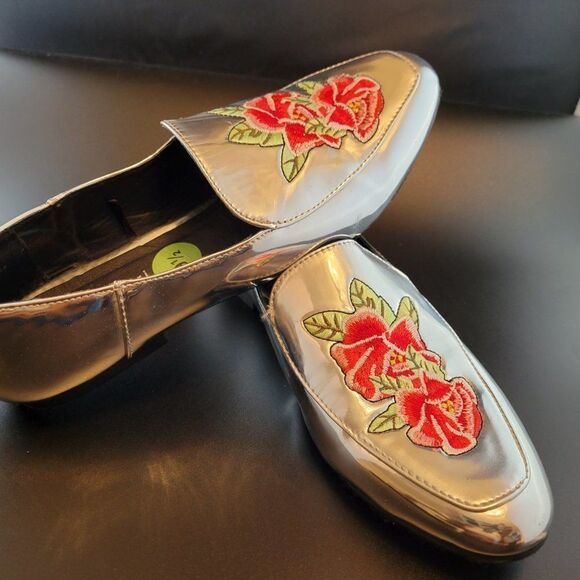 BRAN NEW MADDEN GIRL ORBITT METALLIC ROSE EMBROIDERY EMBELLISHED FLAT - Picture 12 of 15